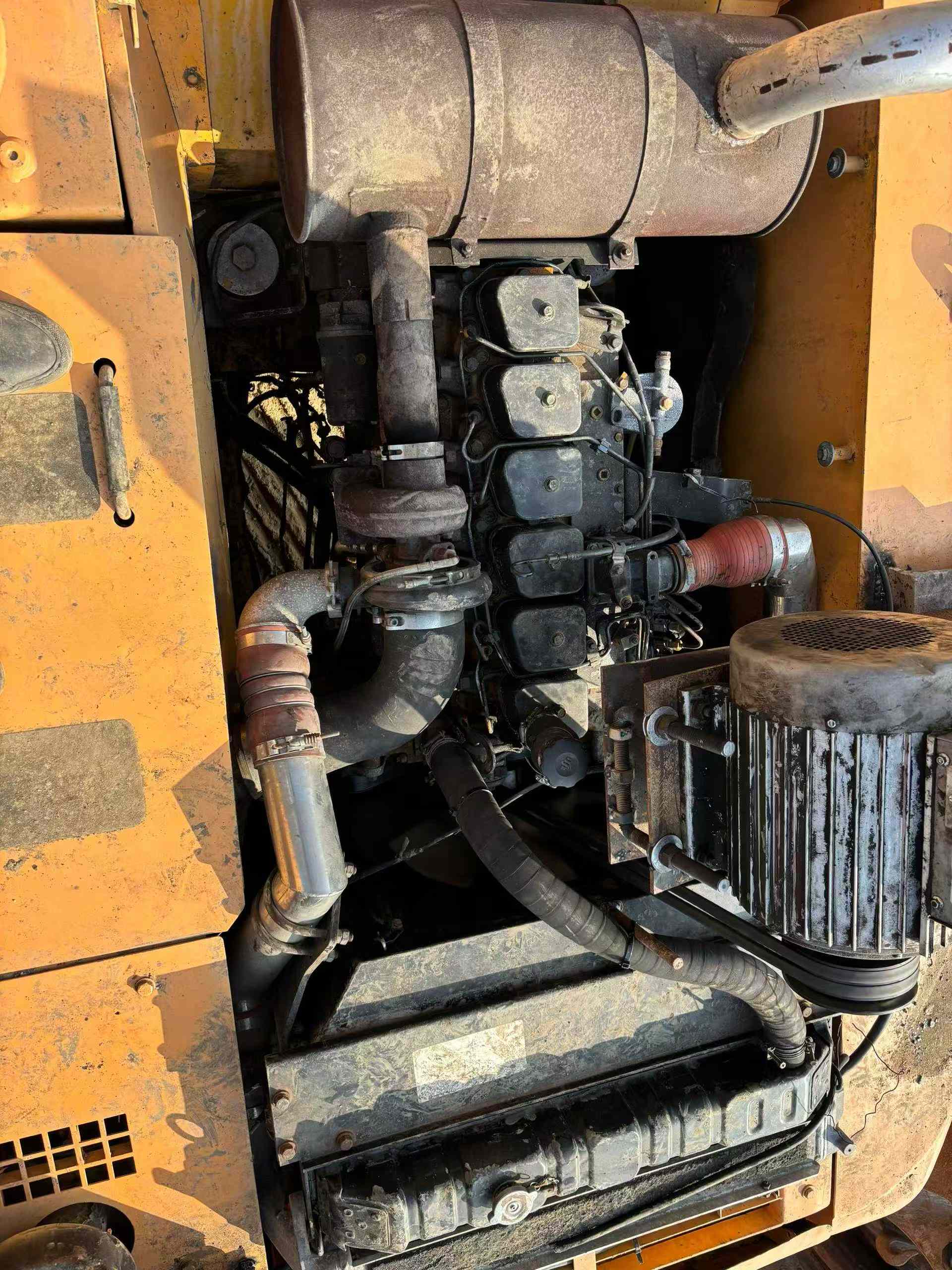 Buy Hyundai R215VSN Used Excavator / 9 Used Hyundai R215VSN Excavator 2016 Model / 9