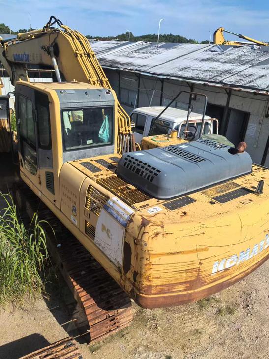 Buy Komatsu PW220-7 Used Excavator / 1