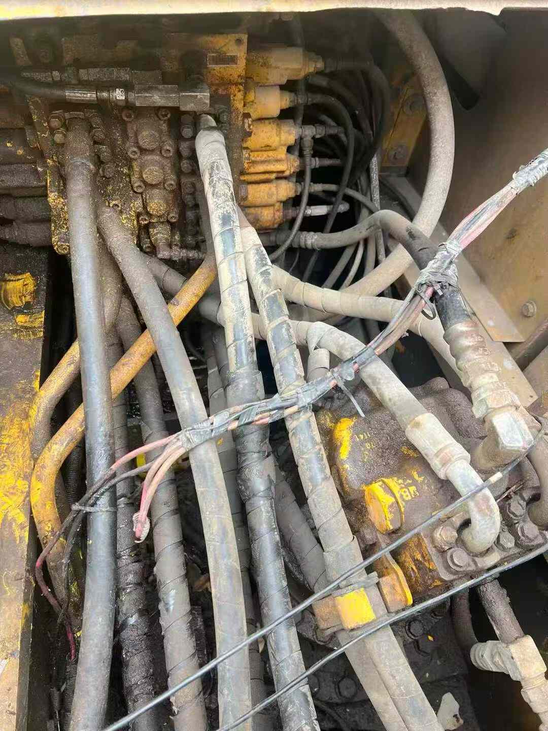 Buy Komatsu PC220-8 Used Excavator / 6 Used Komatsu PC220-8 Excavator 2016 Model / 6