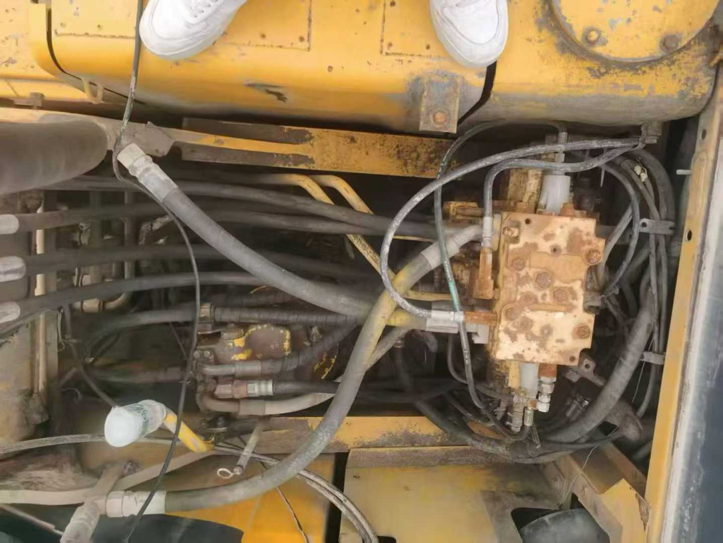 Buy Komatsu PC220-8 Used Excavator / 3 Used Komatsu PC220-8 Excavator 2016 Model / 3