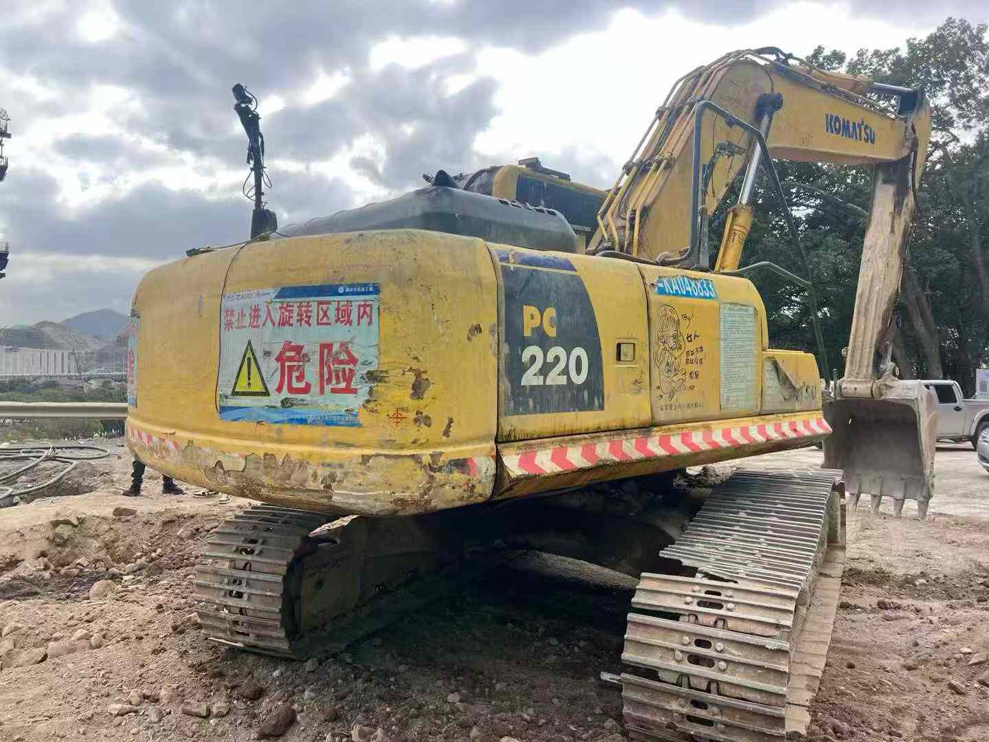 Buy Komatsu PC220-8 Used Excavator / 3 Used Komatsu PC220-8 Excavator 2016 Model / 3