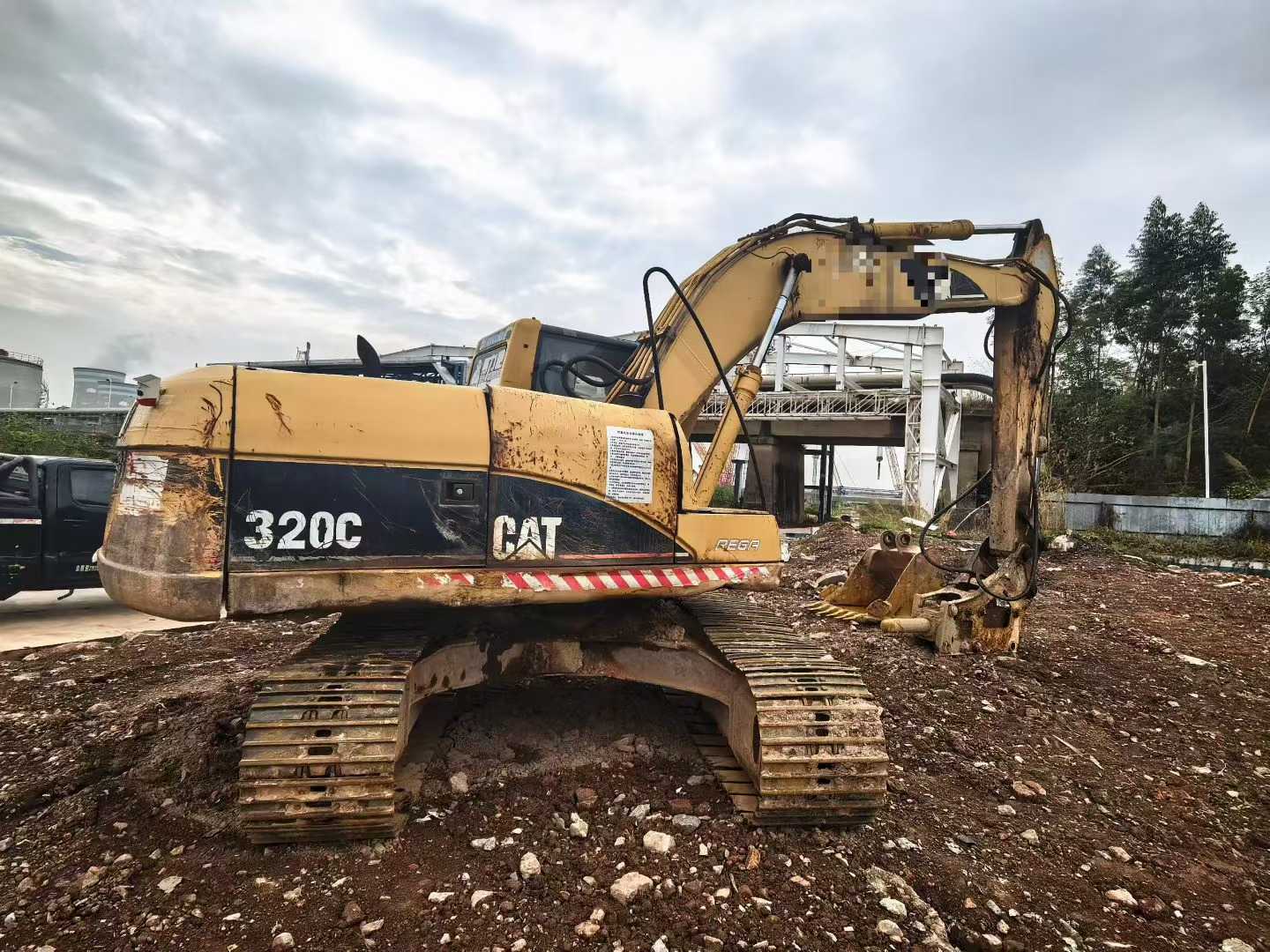 Buy Caterpillar 320C Used Excavator / 2 Used Caterpillar 320C Excavator 2016 Model / 2