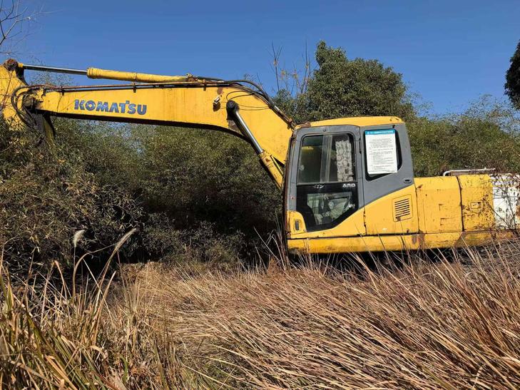 Buy Komatsu PC200 Used Excavator / 1