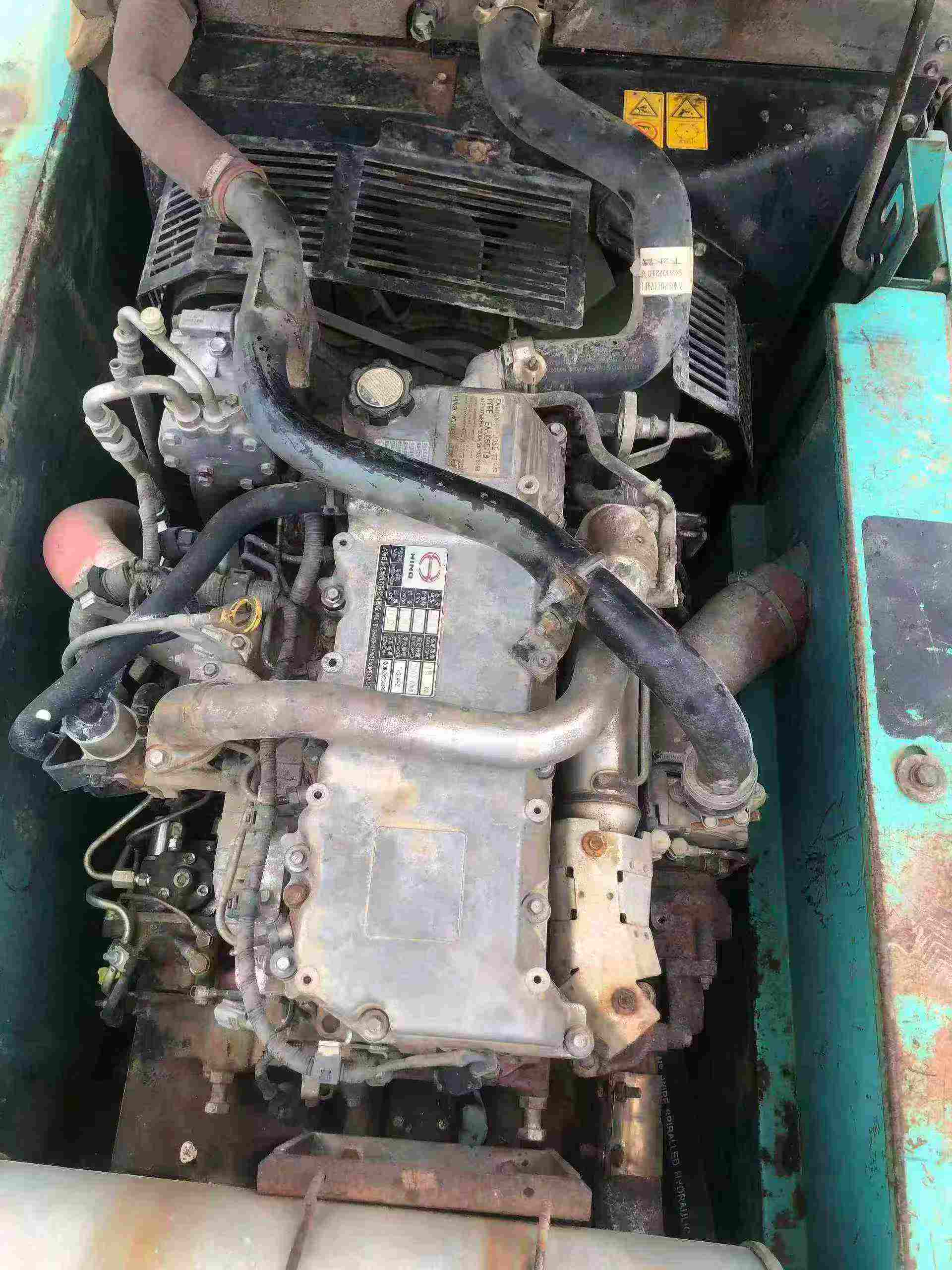 Buy Kobelco SK200 Used Excavator / 4 Used Kobelco SK200 Excavator 2016 Model / 4