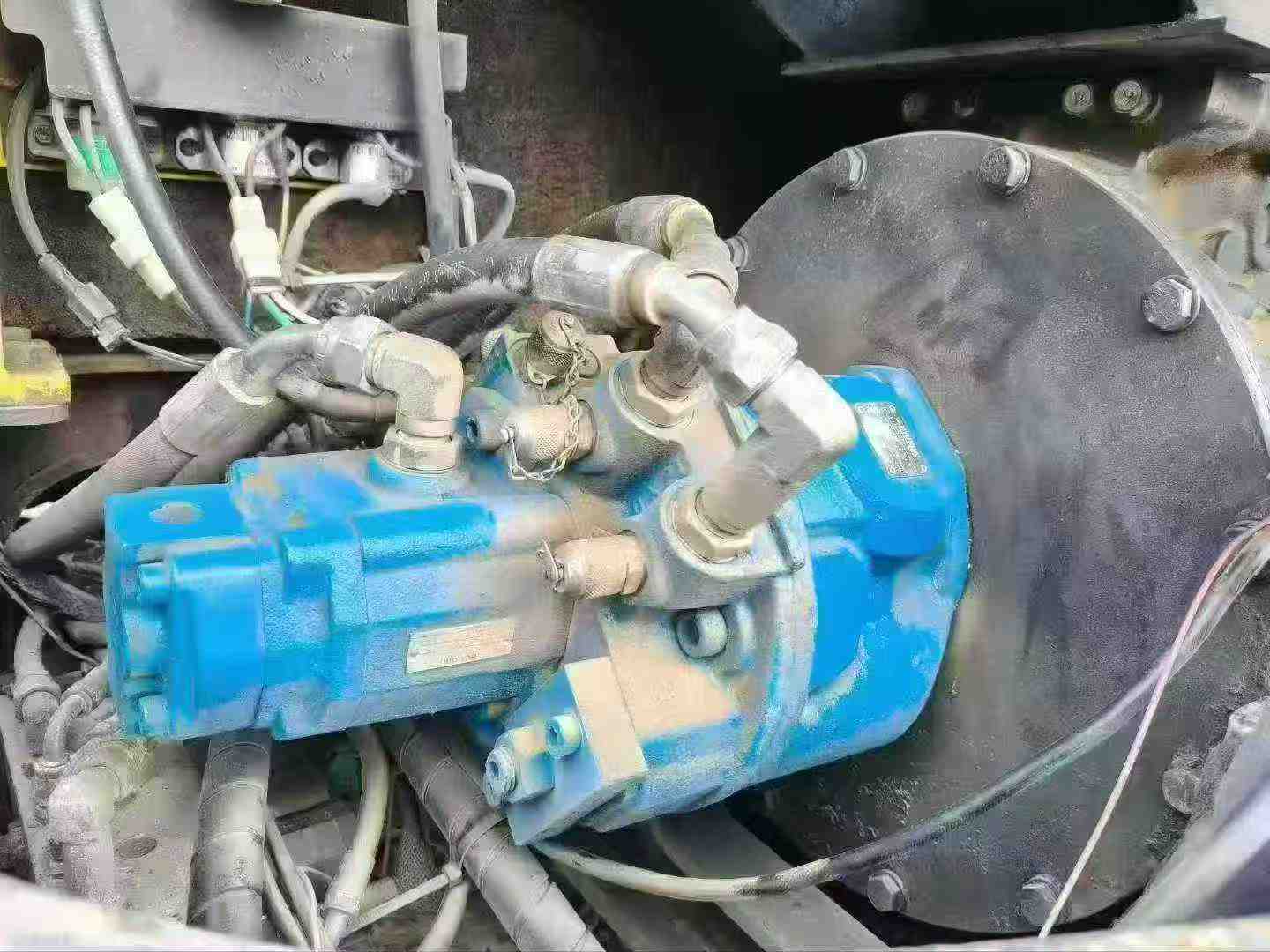 Used Hyundai HX60 Excavator 2013 Model / 3