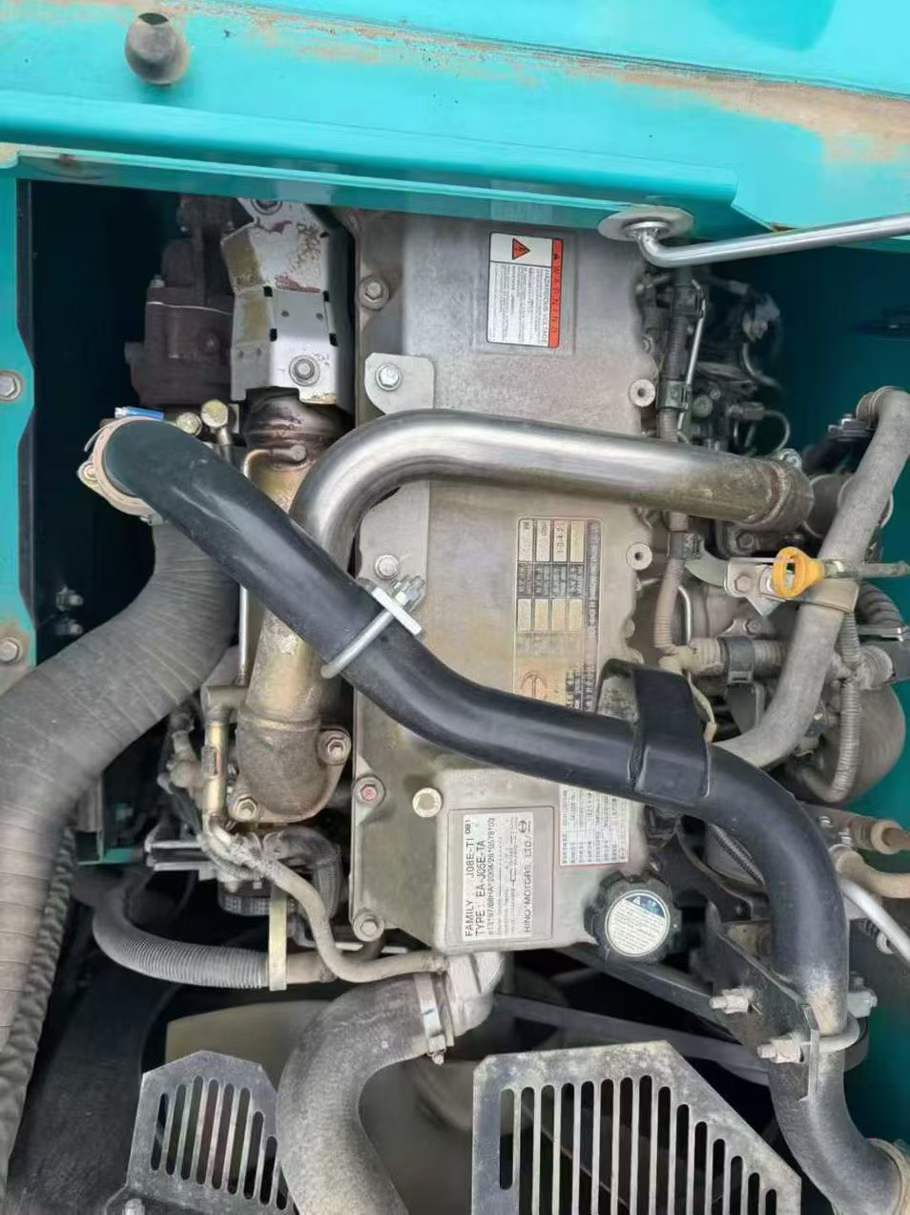 Used Kobelco SK200 Excavator 2016 Model / 4