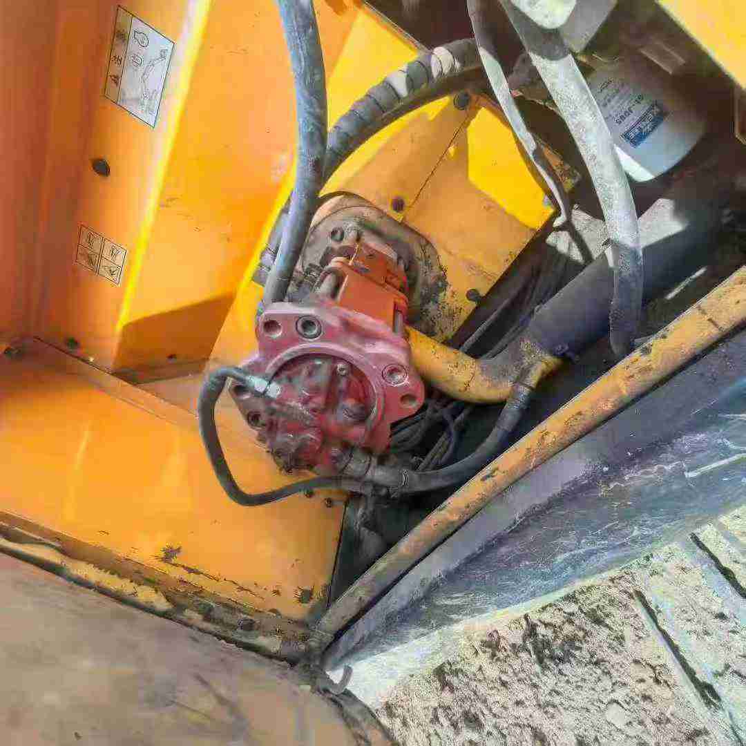 Used Hyundai R215VSN Excavator 2016 Model / 6