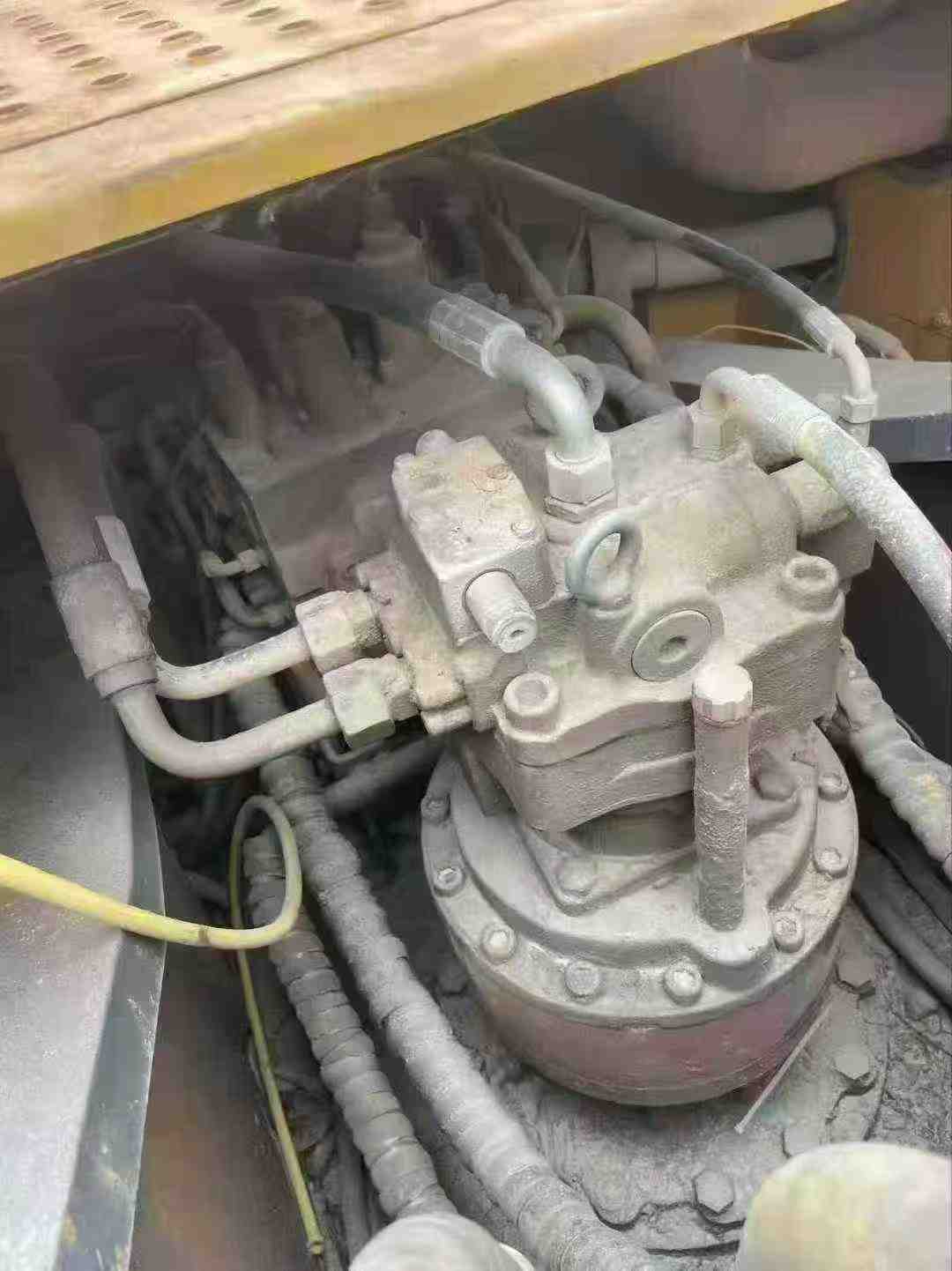 Used XCMG XE270DK Excavator 2020 Model / 4