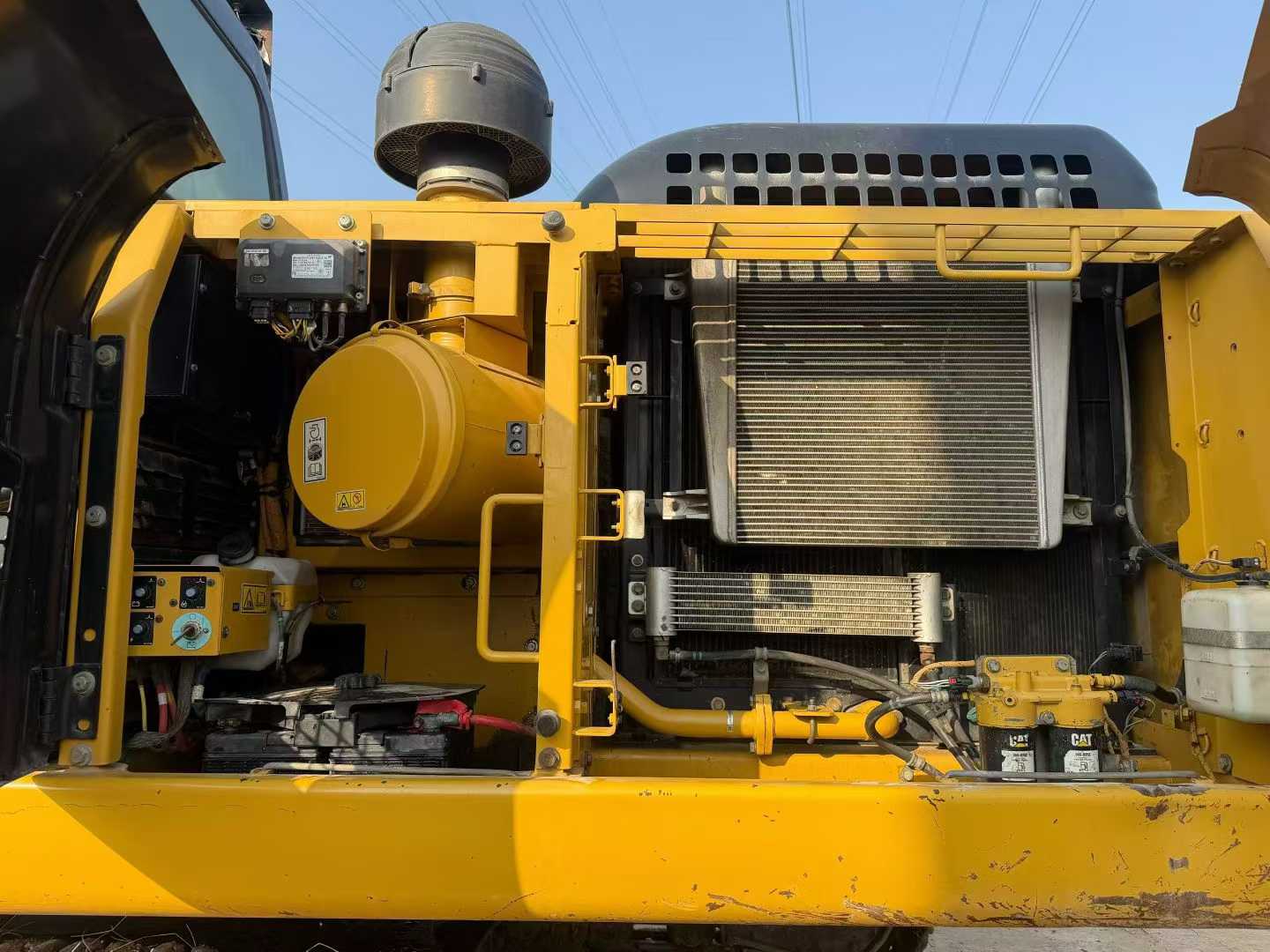 Used Caterpillar 330L Excavator 2018 Model / 9