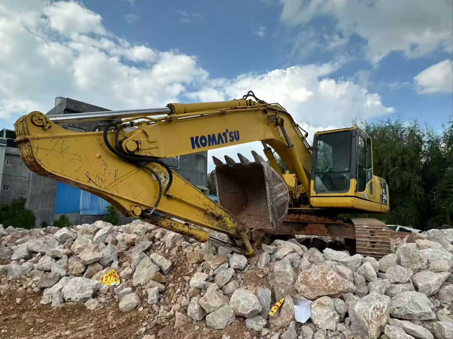 Used Komatsu PC220-8 Excavator 2016 Model / 5