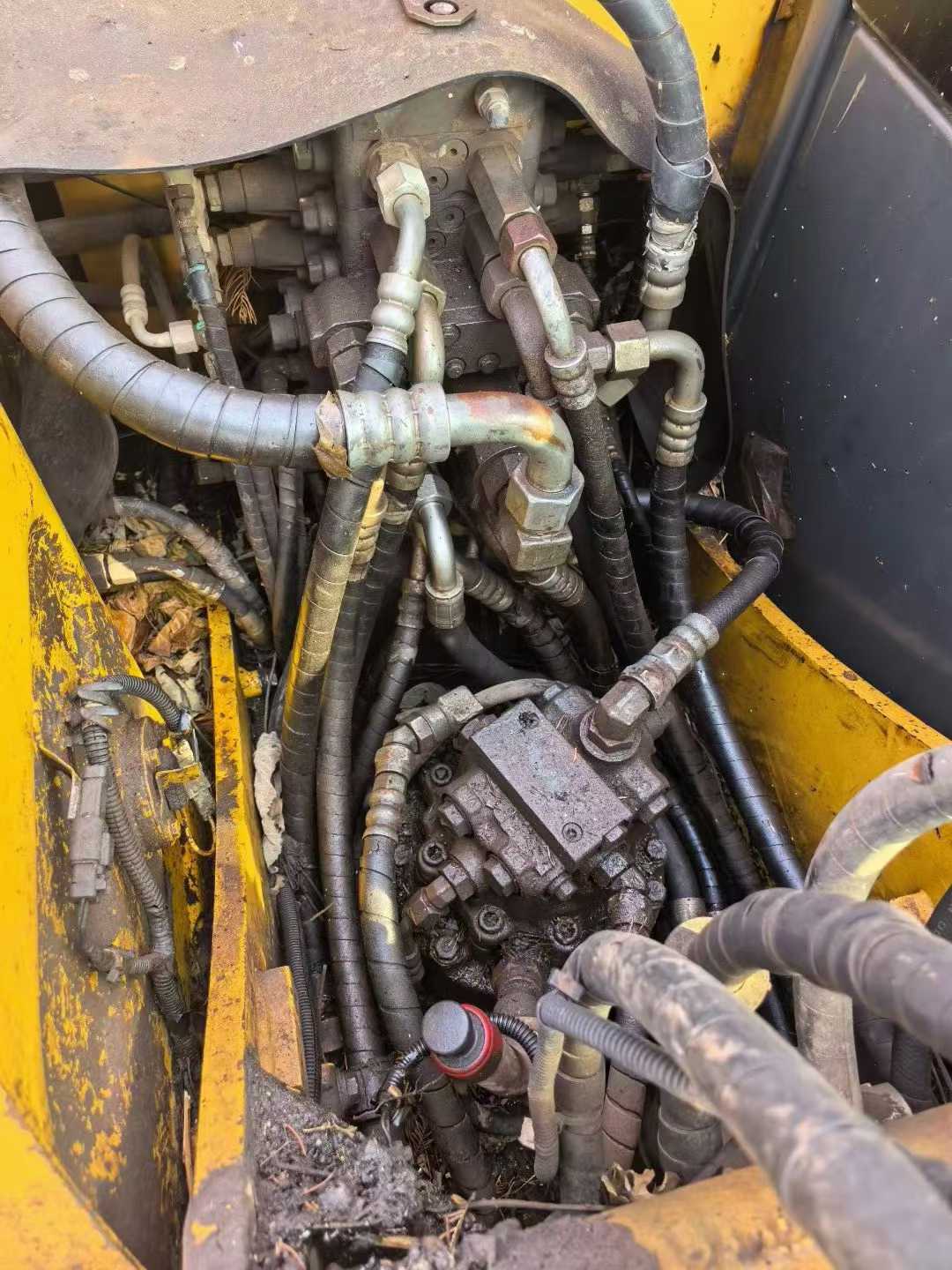 Used Komatsu PC70-8 Excavator 2012 Model / 6