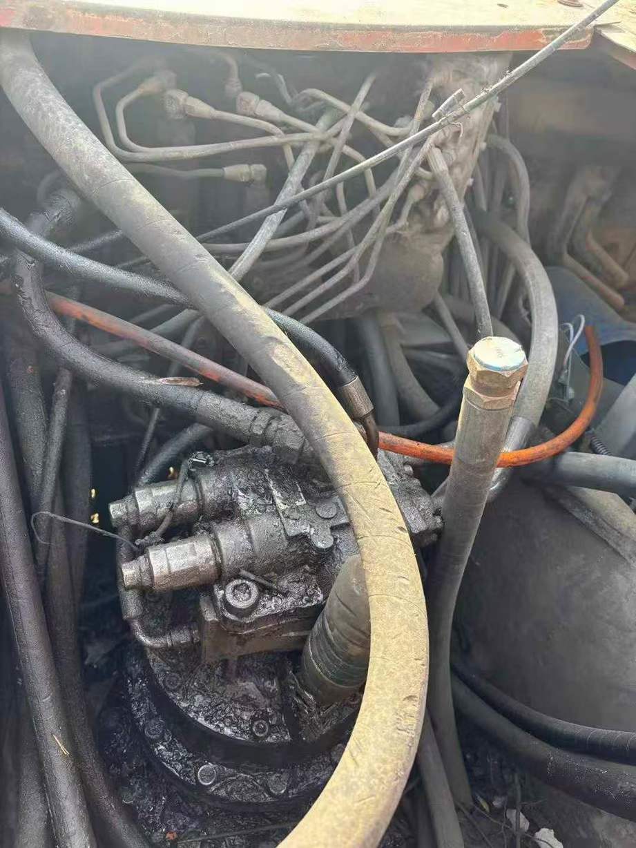 Used Hitachi ZAXIS200 Excavator 2016 Model / 7