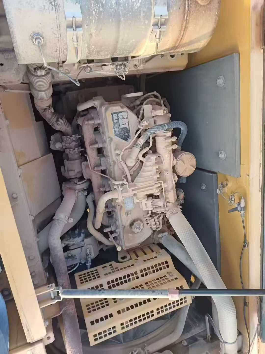 Used Caterpillar 320E Excavator 2016 Model / 8