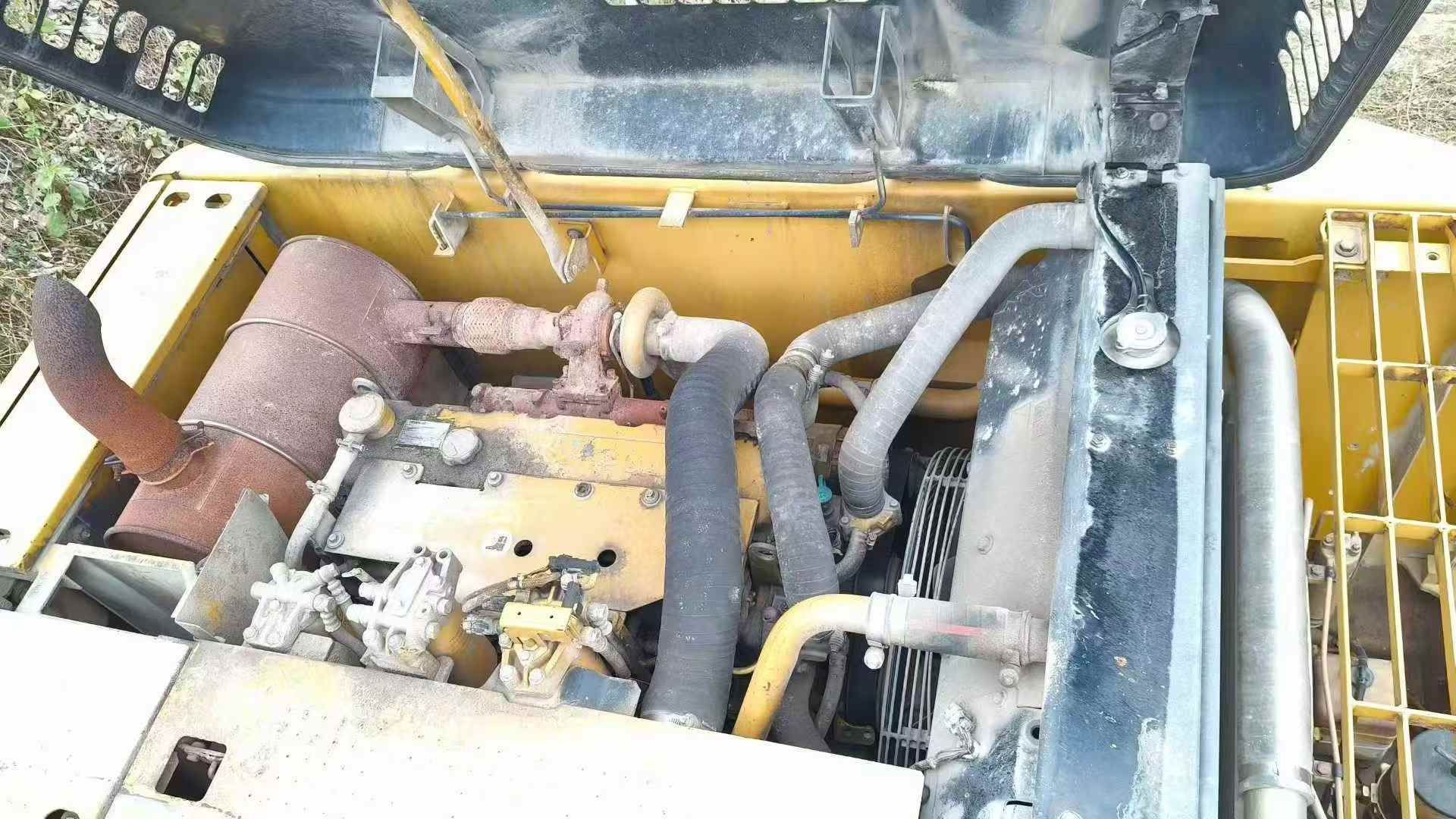 Used Caterpillar 323DL Excavator 2011 Model / 8