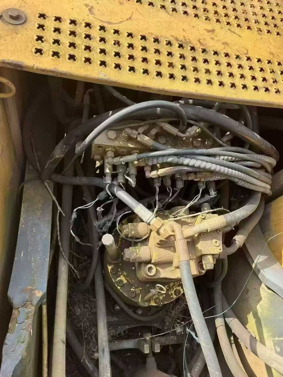 Used Sany SY215ACE Excavator 2016 Model / 4