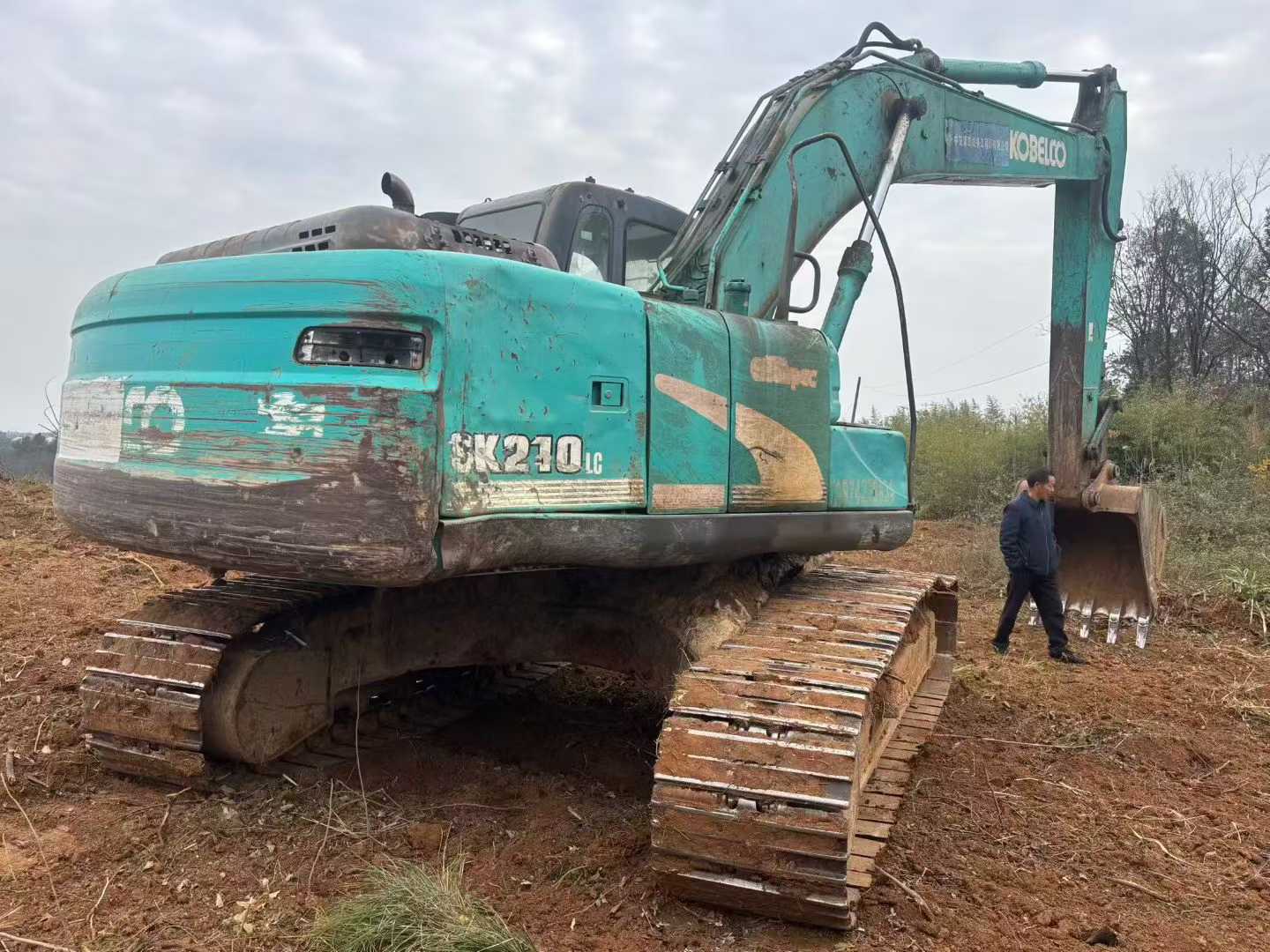 Used Kobelco SK210 Excavator 2011 Model / 8
