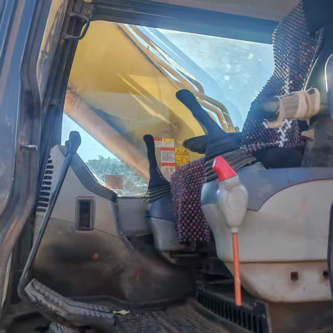 Used Komatsu PC60-7 Excavator 2011 Model / 5