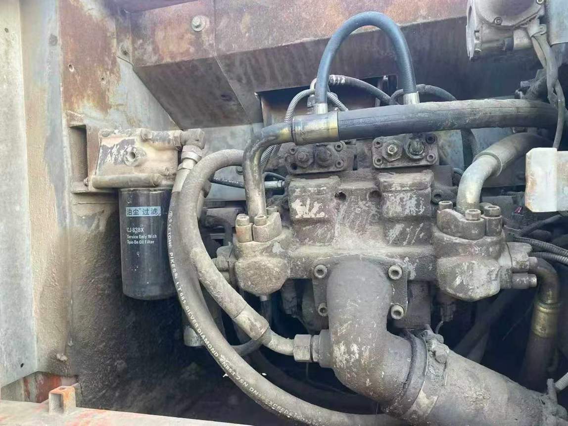 Used Hitachi ZAXIS200 Excavator 2016 Model / 8