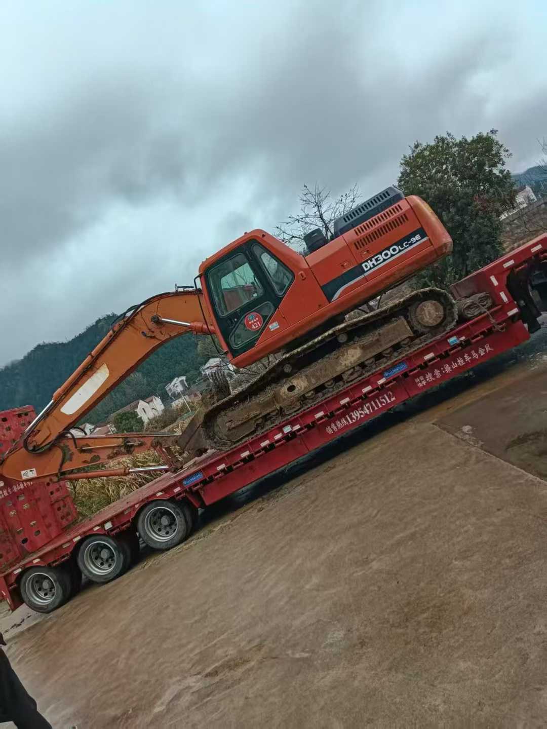Used Doosan DL300 Excavator 2016 Model / 2
