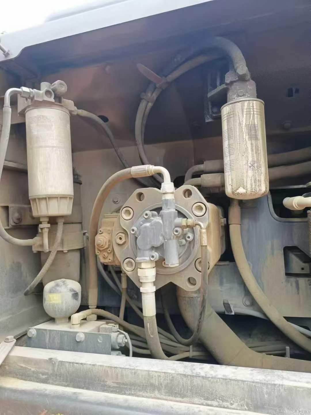 Used Volvo EC200 Excavator 2018 Model / 3