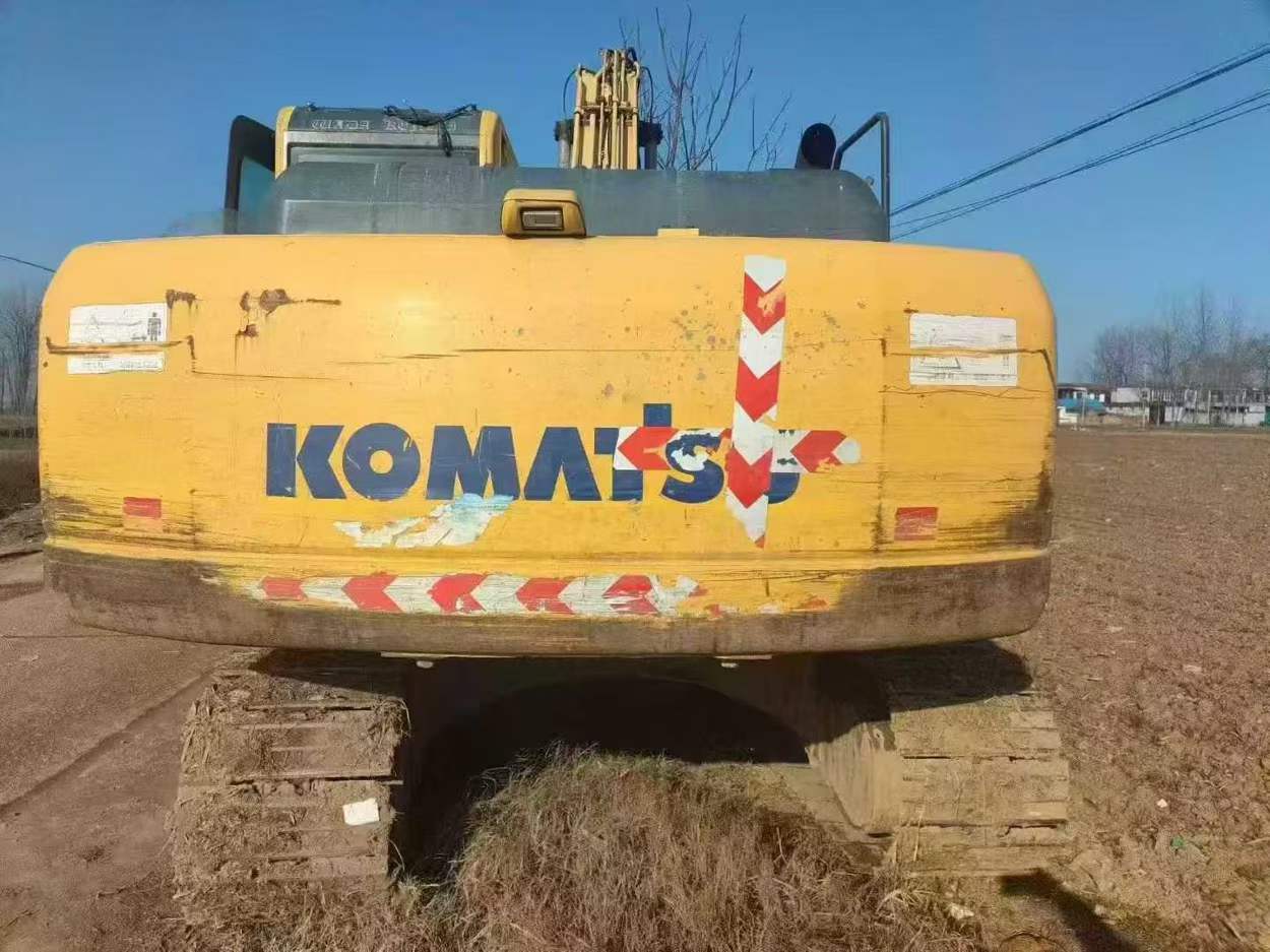 Used Komatsu PC200 Excavator 2016 Model / 5