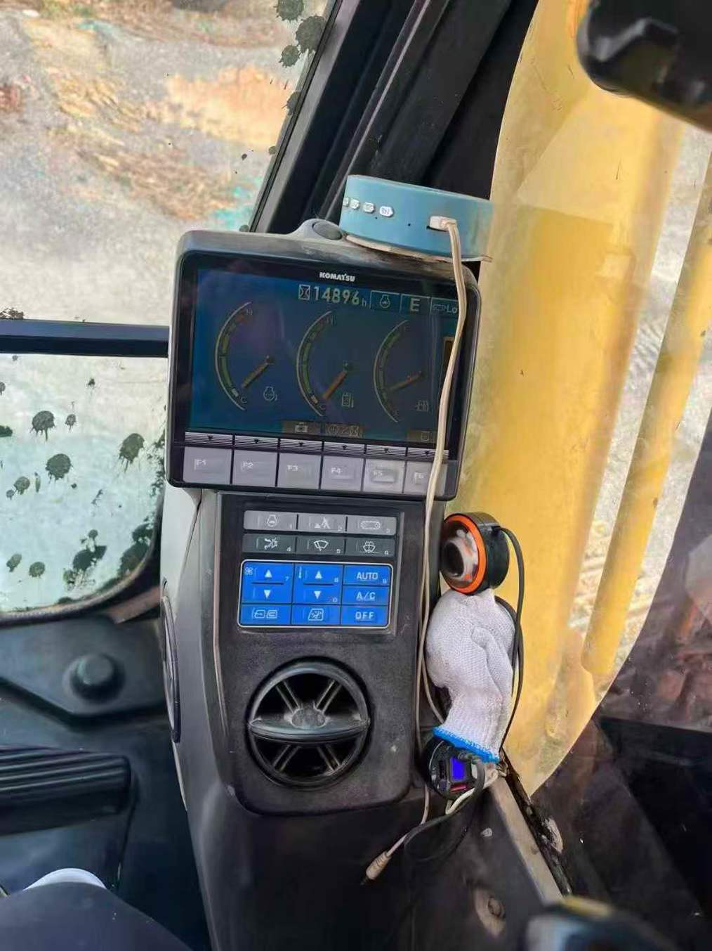 Used Komatsu PC200-8N1 Excavator 2016 Model / 9