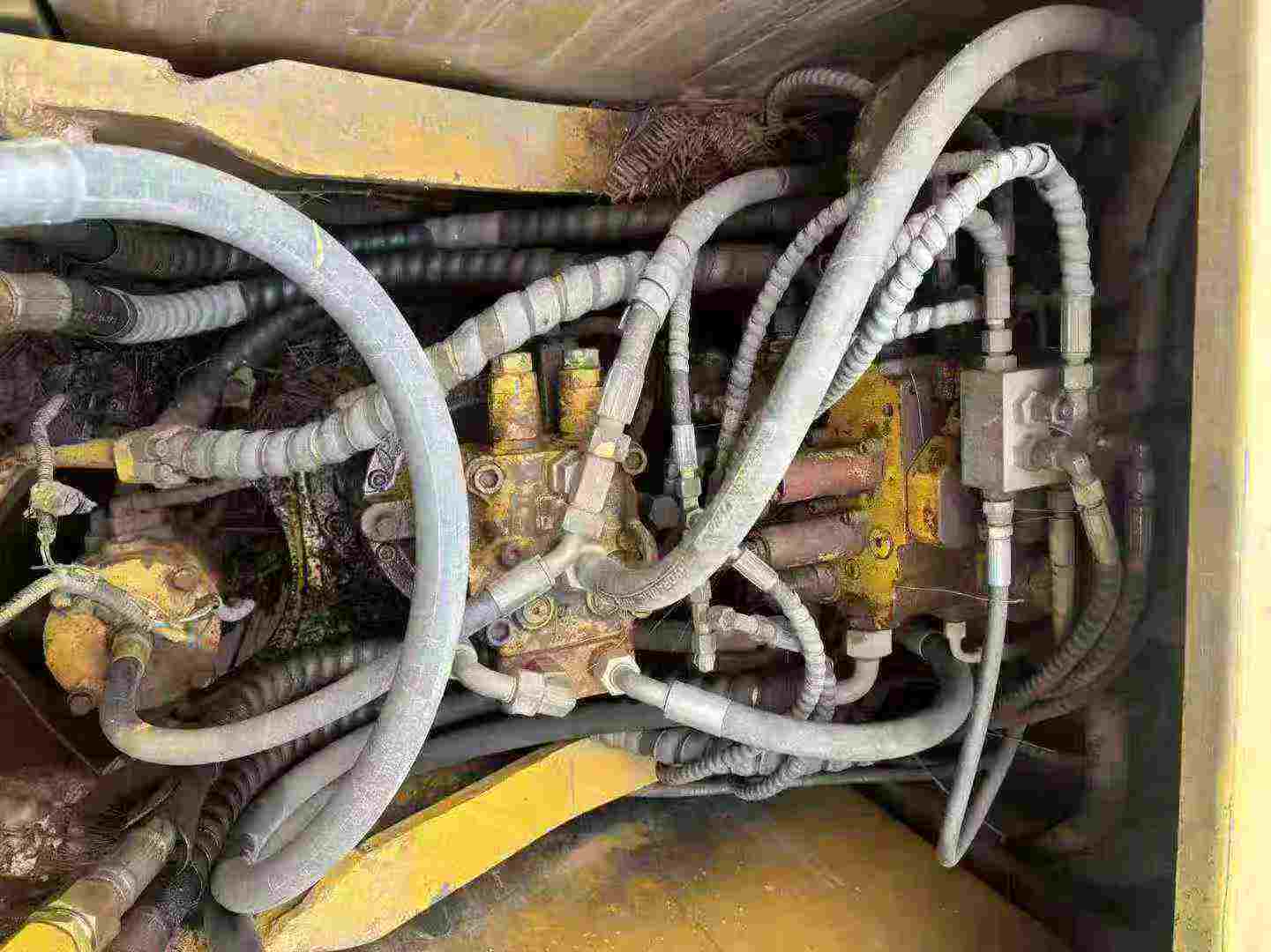 Used Sany SY135 Excavator 2016 Model / 6