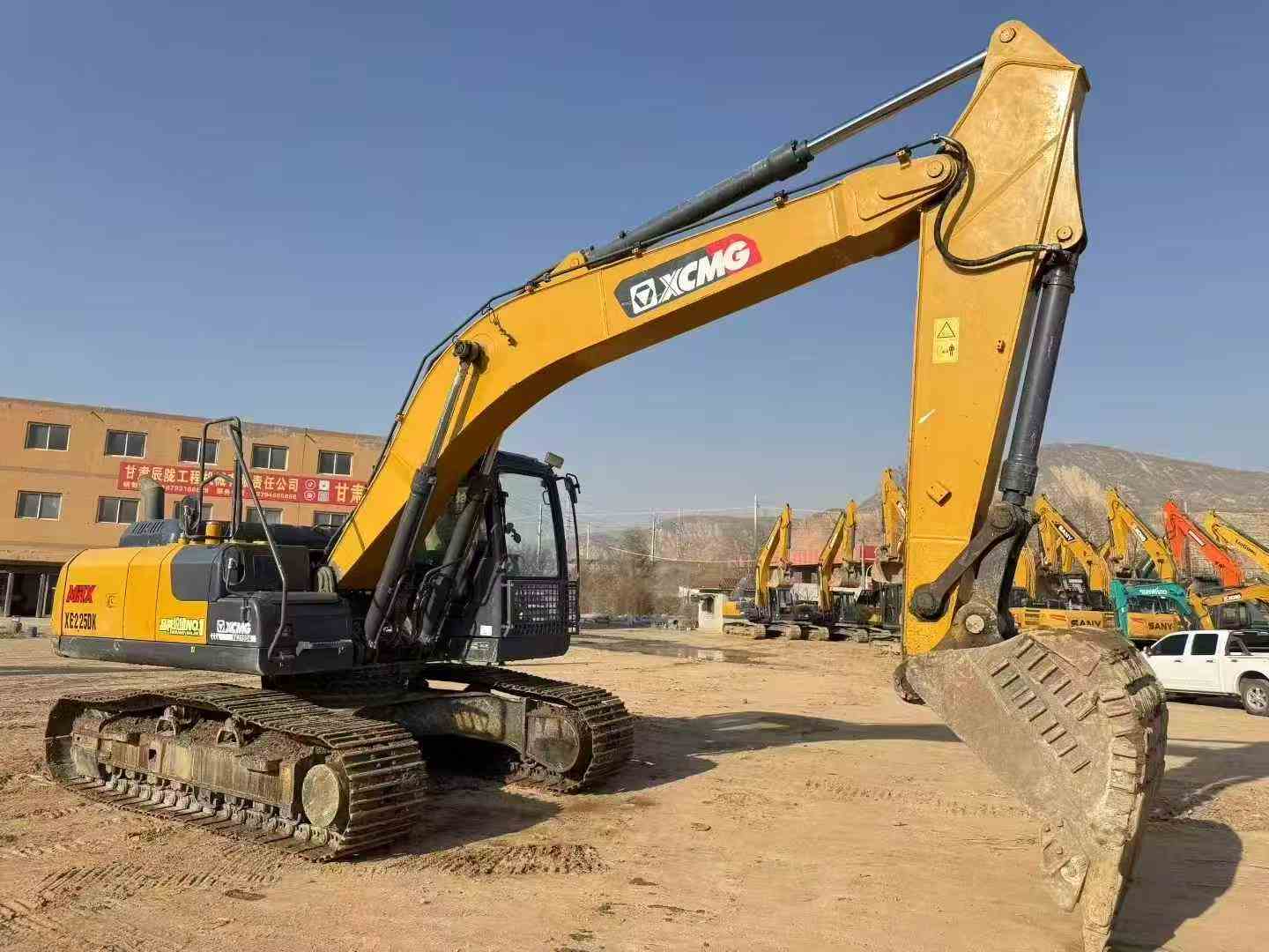 Used XCMG XE215 Excavator 2022 Model / 2