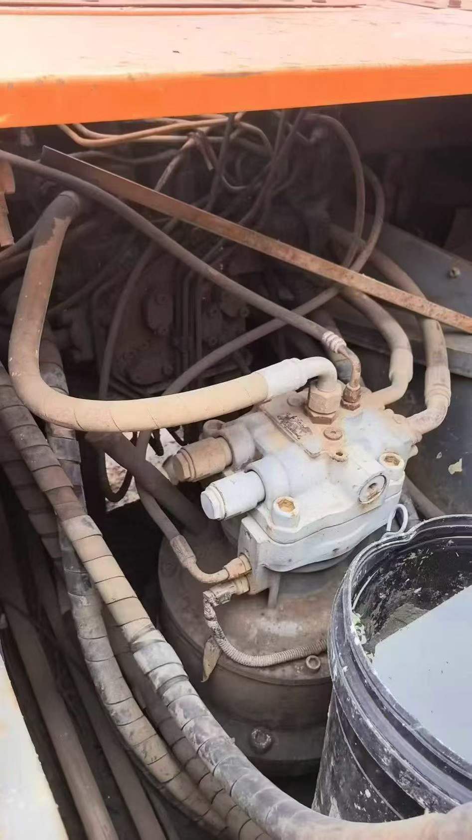 Used Hitachi ZX240-3 Excavator 2011 Model / 5