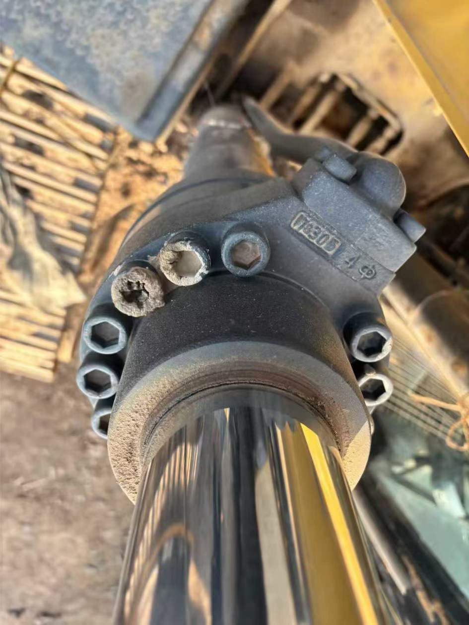 Used Caterpillar 323D2L Excavator 2017 Model / 5