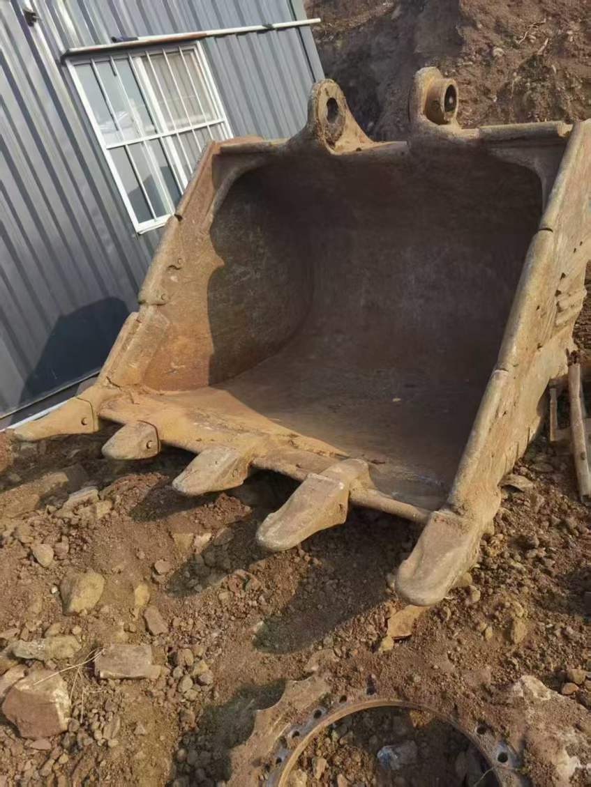 Used XCMG XE490KS Excavator 2016 Model / 3