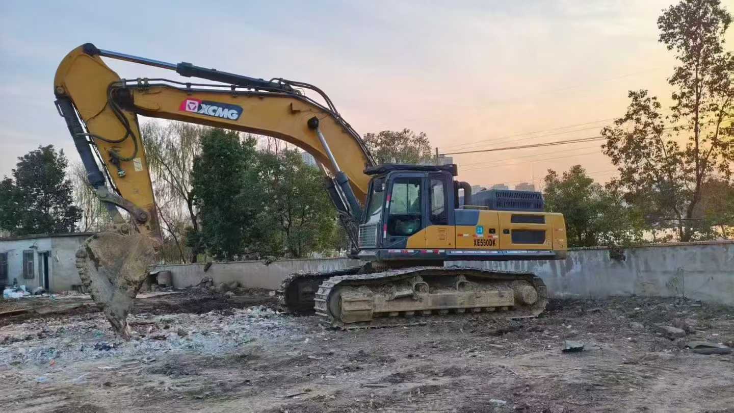 Used XCMG XE520DK Excavator 2020 Model / 5