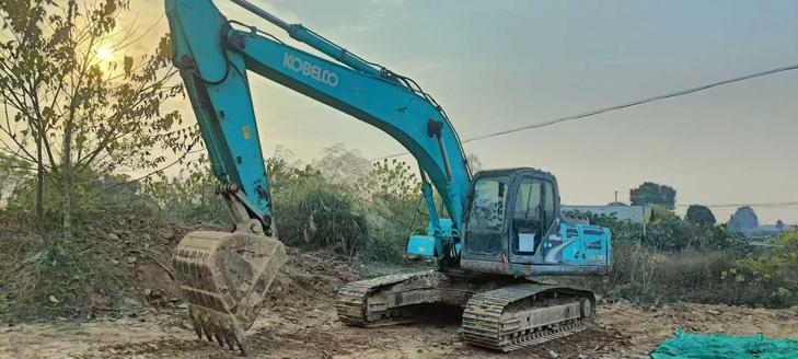 Buy Kobelco SK60 Used Excavator / 1