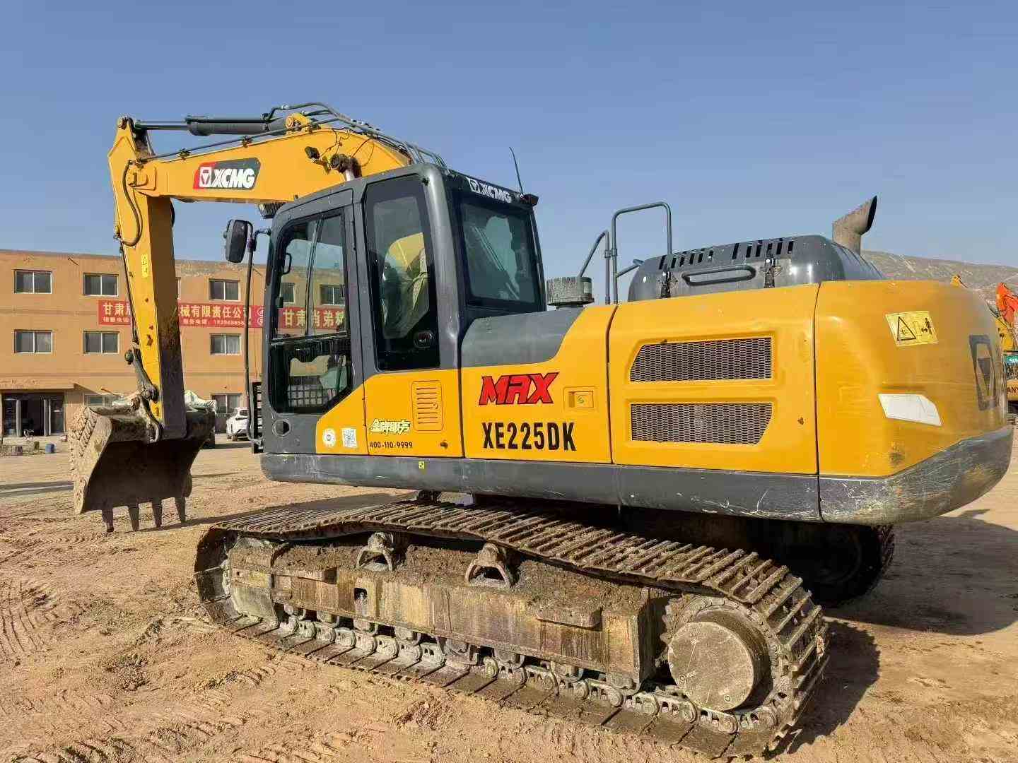 Used XCMG XE215 Excavator 2022 Model / 4