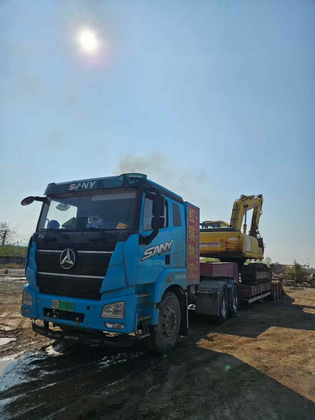 Used Komatsu PC220 Excavator 2016 Model / 4