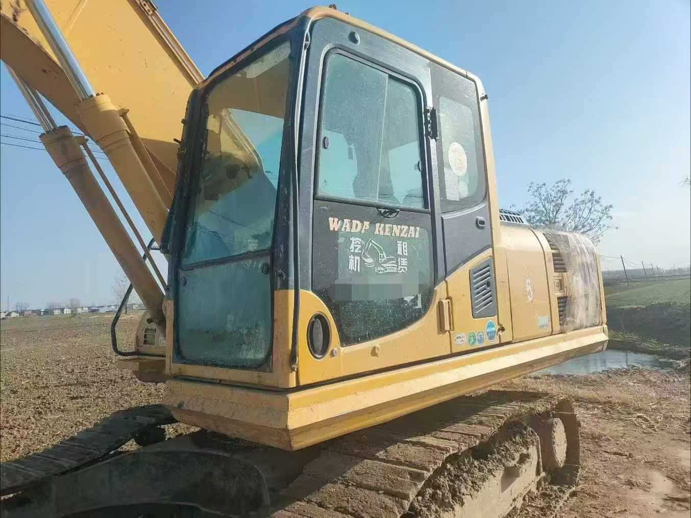 Buy Komatsu PC200-8N1 Used Excavator / 1