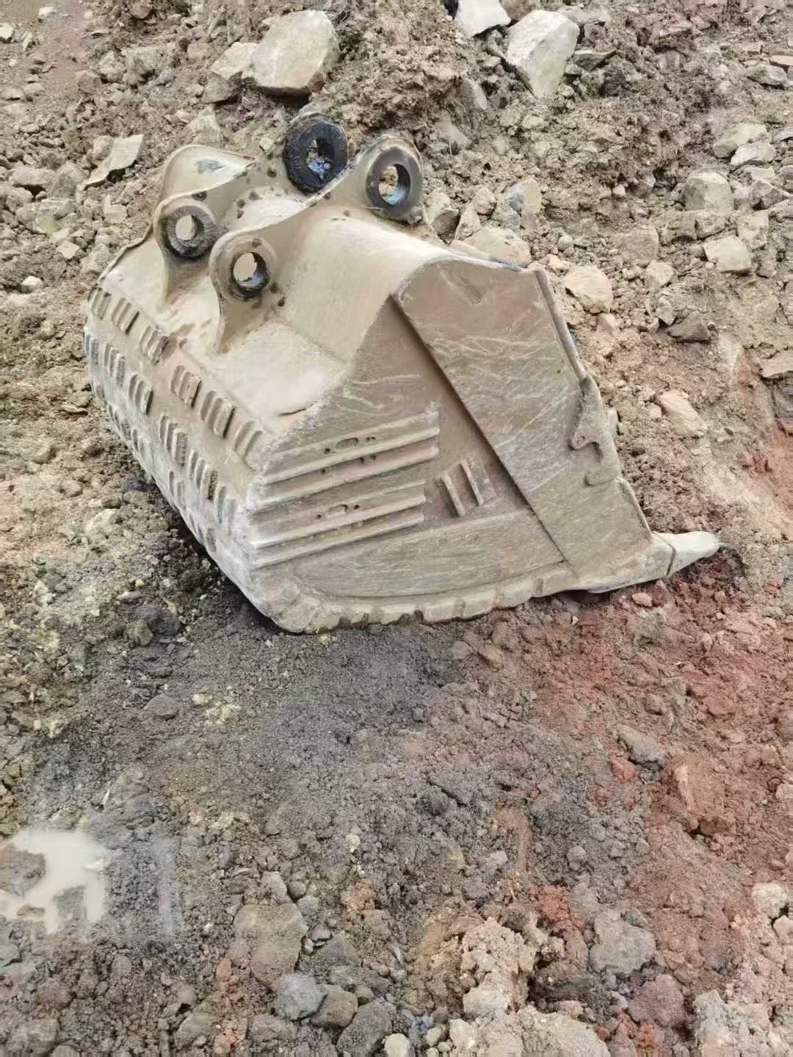 Used XCMG XE490KS Excavator 2016 Model / 8