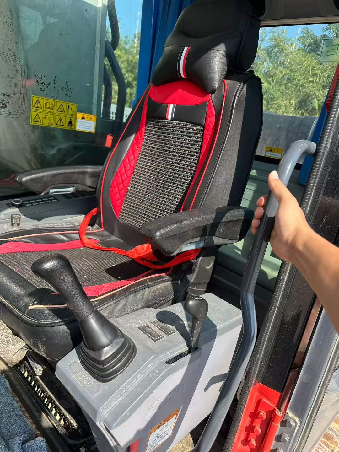 Used XCMG XE80 Excavator 2022 Model / 4