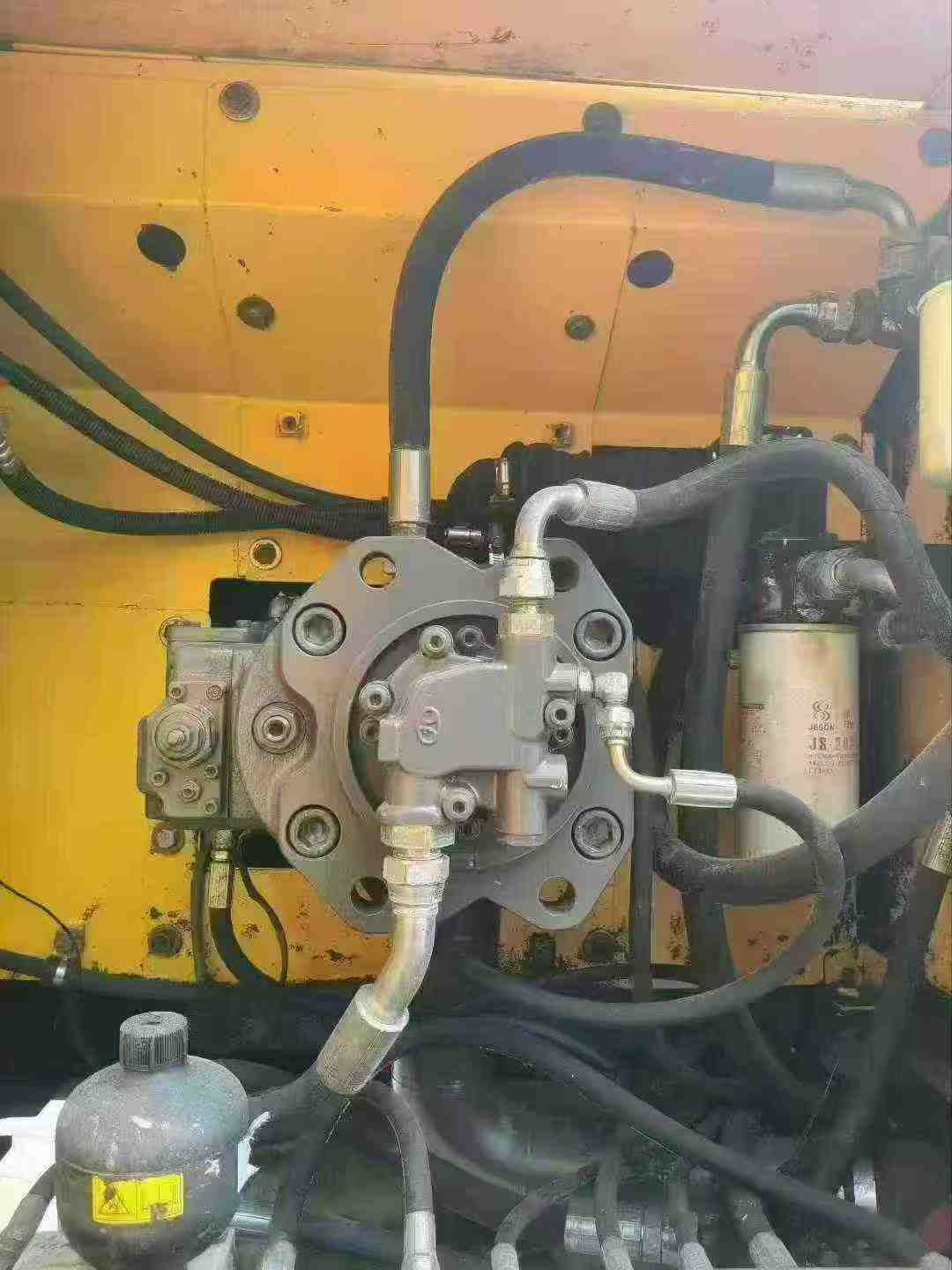 Used Volvo EW210C Excavator 2016 Model / 4