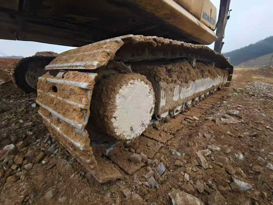 Used Komatsu PC240-11M0 Excavator 2010 Model / 4