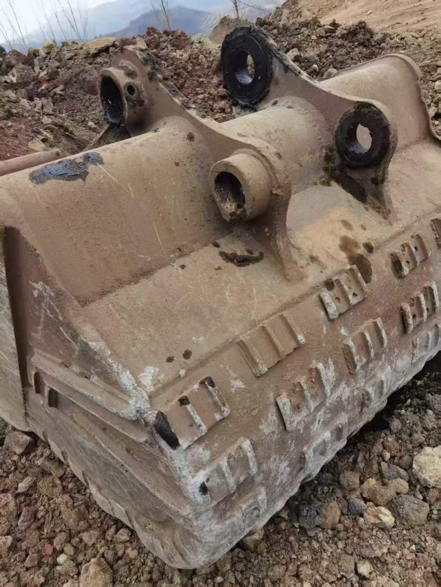 Used XCMG XE490KS Excavator 2016 Model / 4