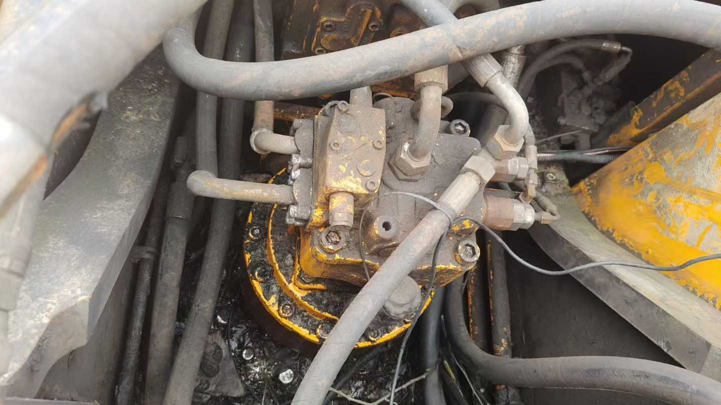 Used Sany SY235H Excavator 2016 Model / 3