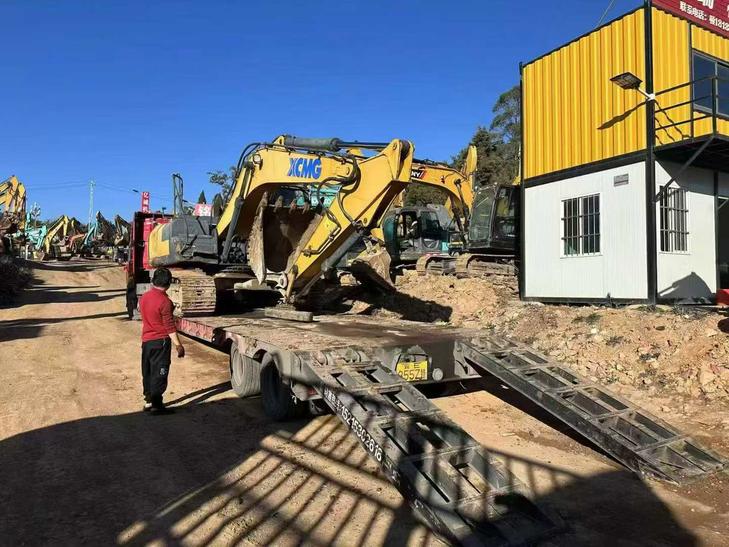 Buy XCMG LW200 Used Excavator / 1