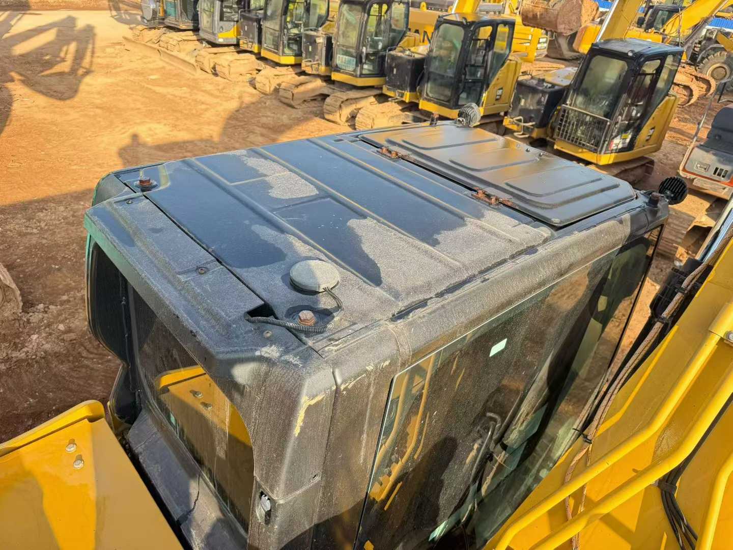 Used Caterpillar 323 Excavator 2018 Model / 5