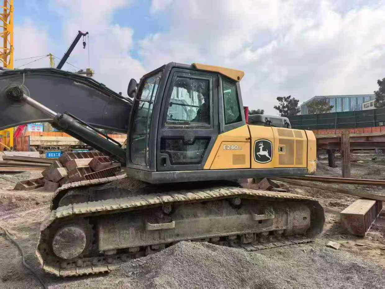 Used JohnDeere E240 Excavator 2016 Model / 2
