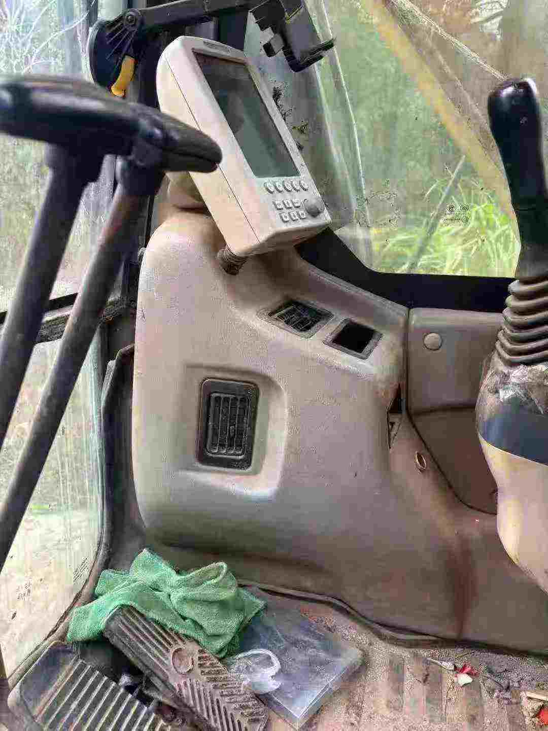 Used Sany SY135 Excavator 2016 Model / 4