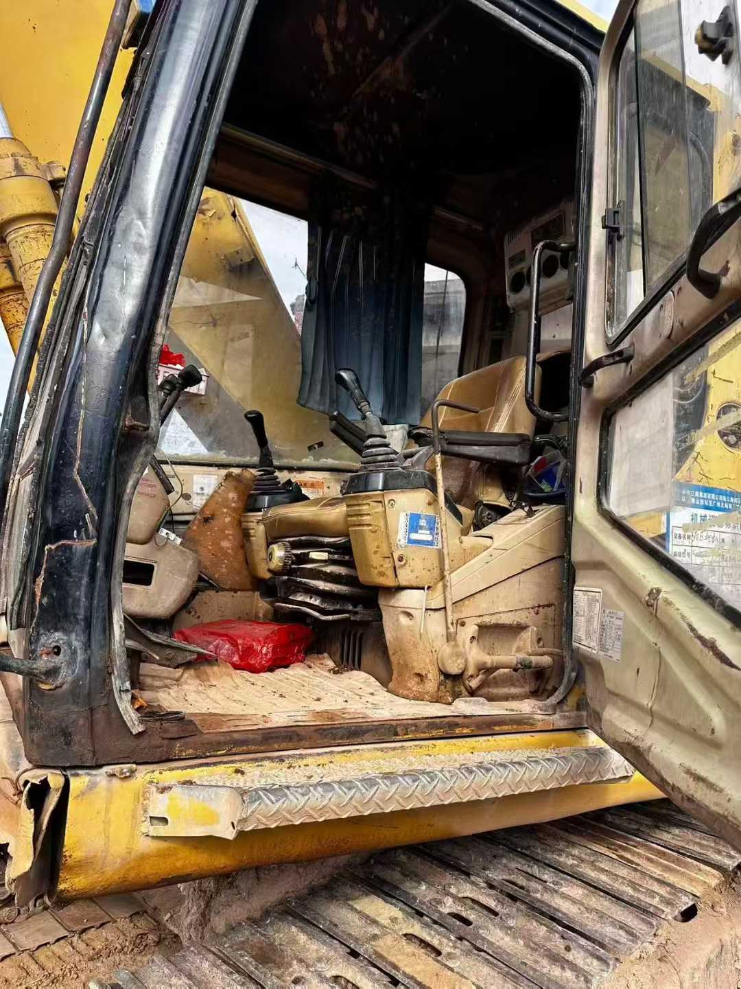 Used Caterpillar 320V2 Excavator 2016 Model / 6