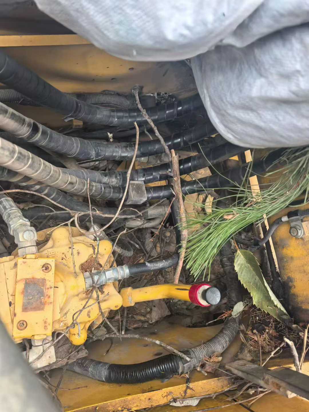 Used Komatsu PC130-8M0 Excavator 2017 Model / 6