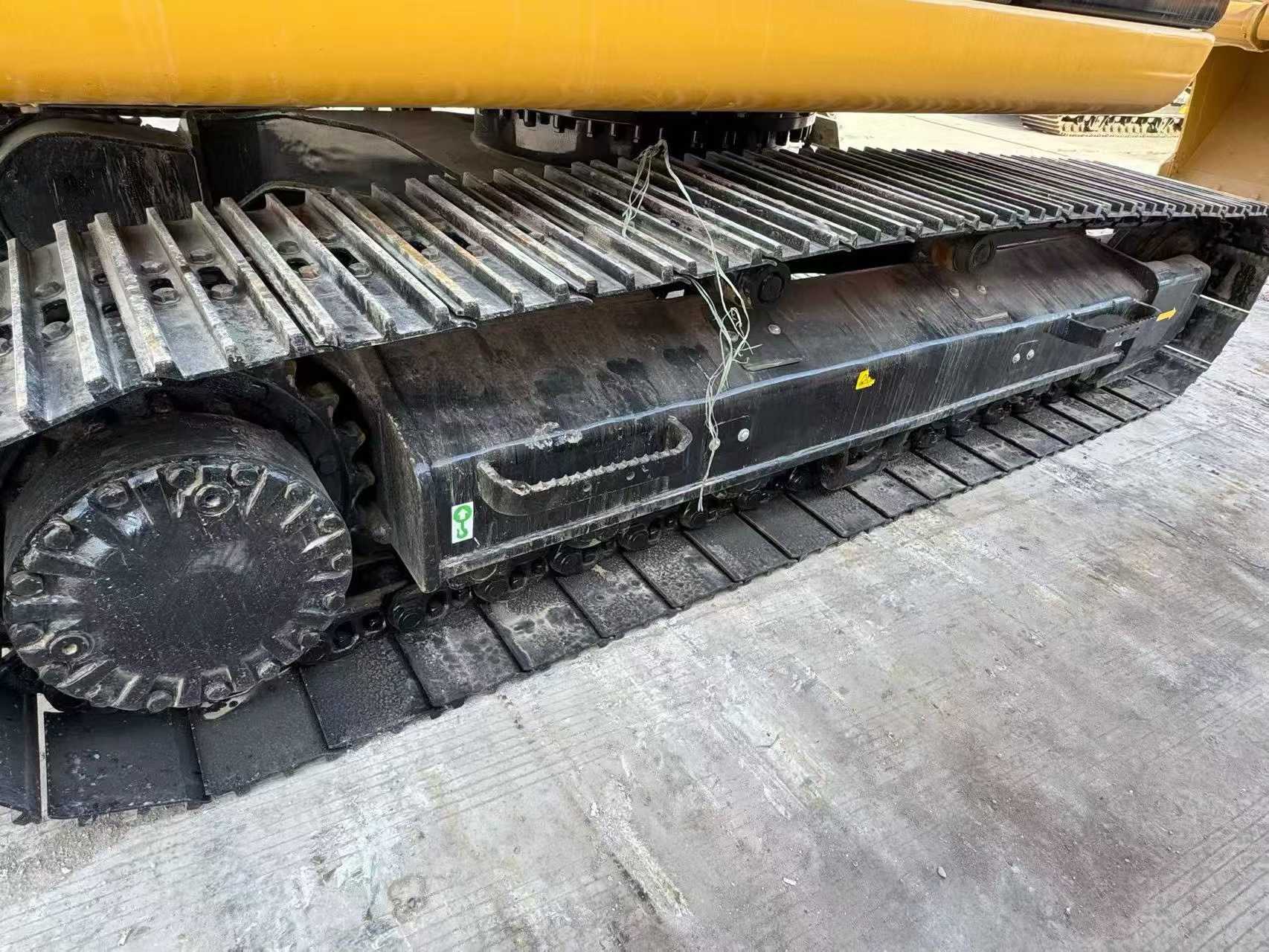 Used Caterpillar 320D Excavator 2016 Model / 5