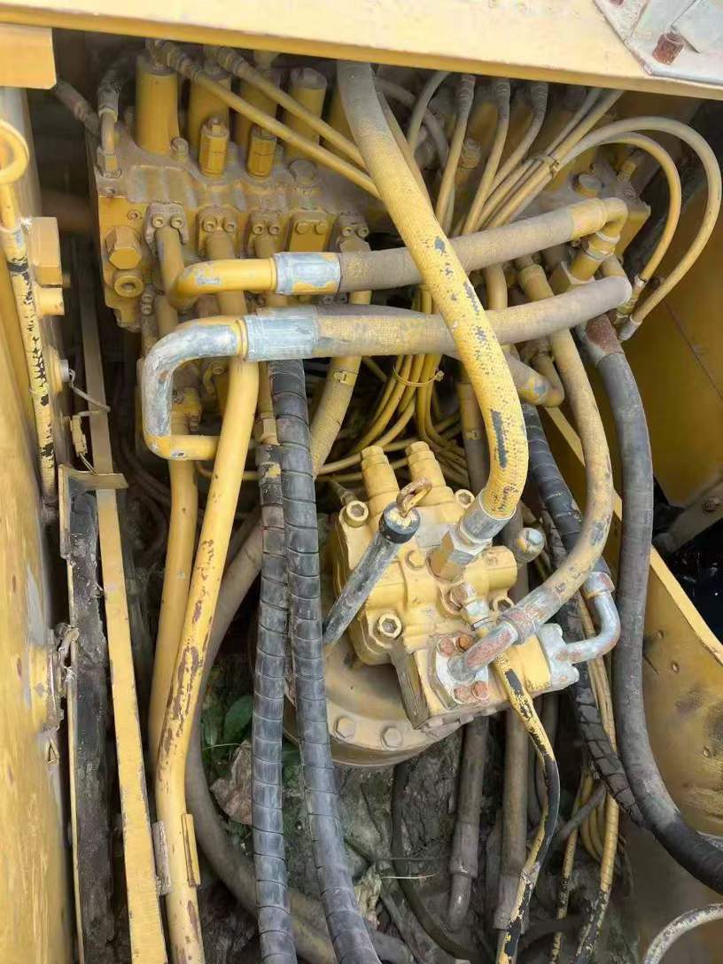 Used Caterpillar 320D Excavator 2011 Model / 3